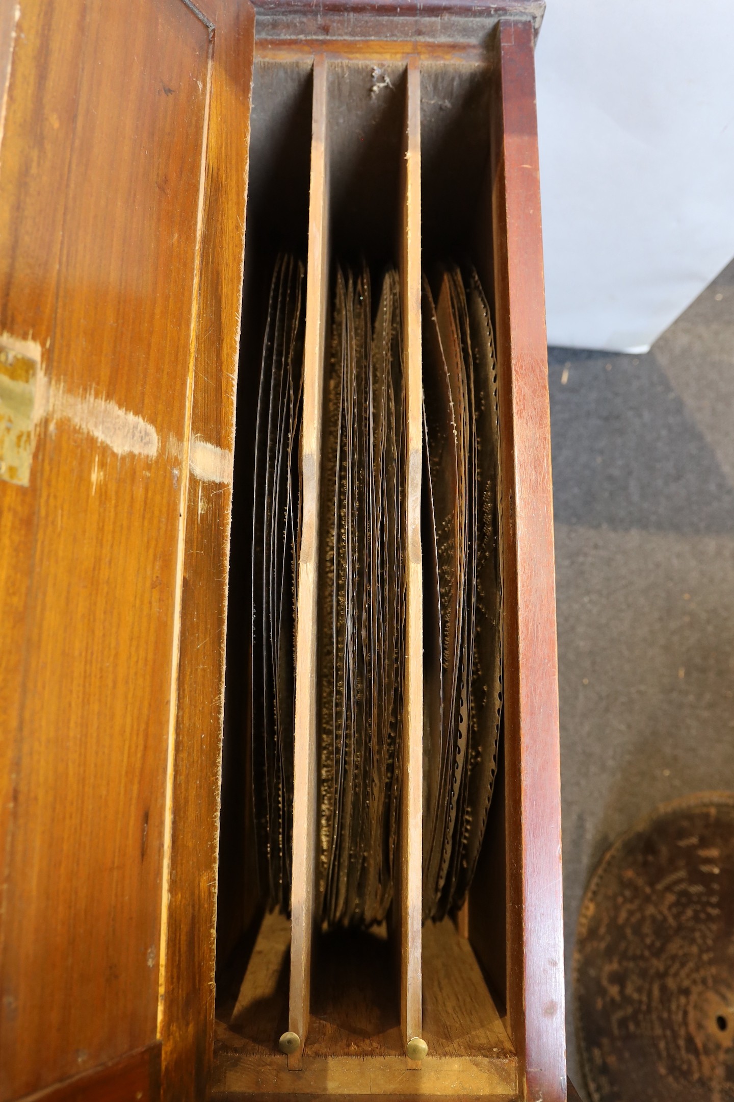 A collection of approximately 90 24.5 inch and 25.25 inch Polyphon and Symphonium discs